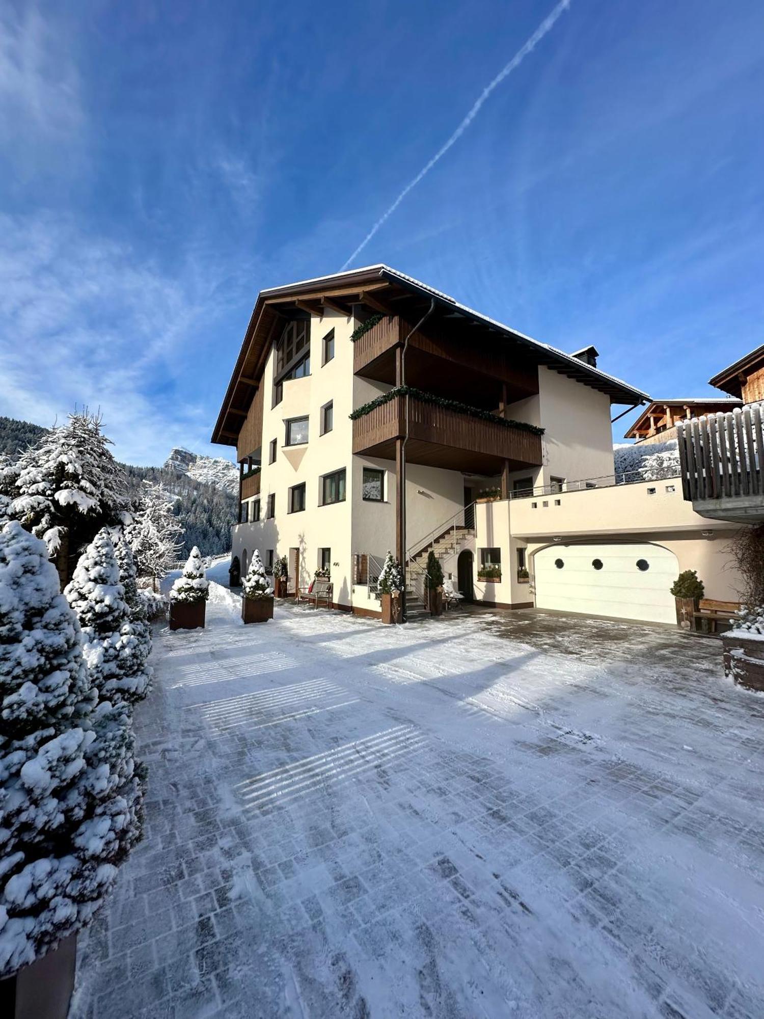 Apartment Ciasa Laoi San Cassiano  Eksteriør bilde