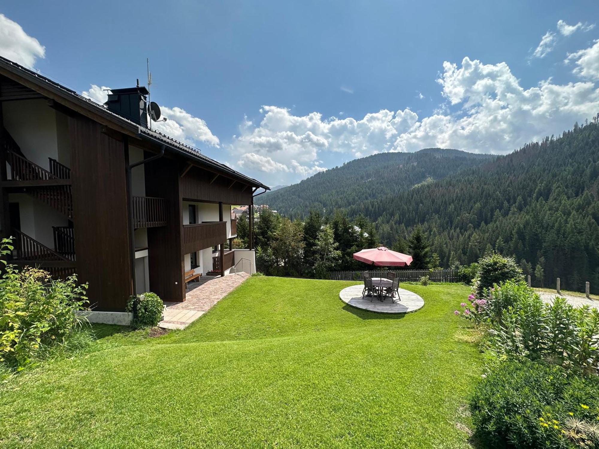 Apartment Ciasa Laoi San Cassiano  Eksteriør bilde