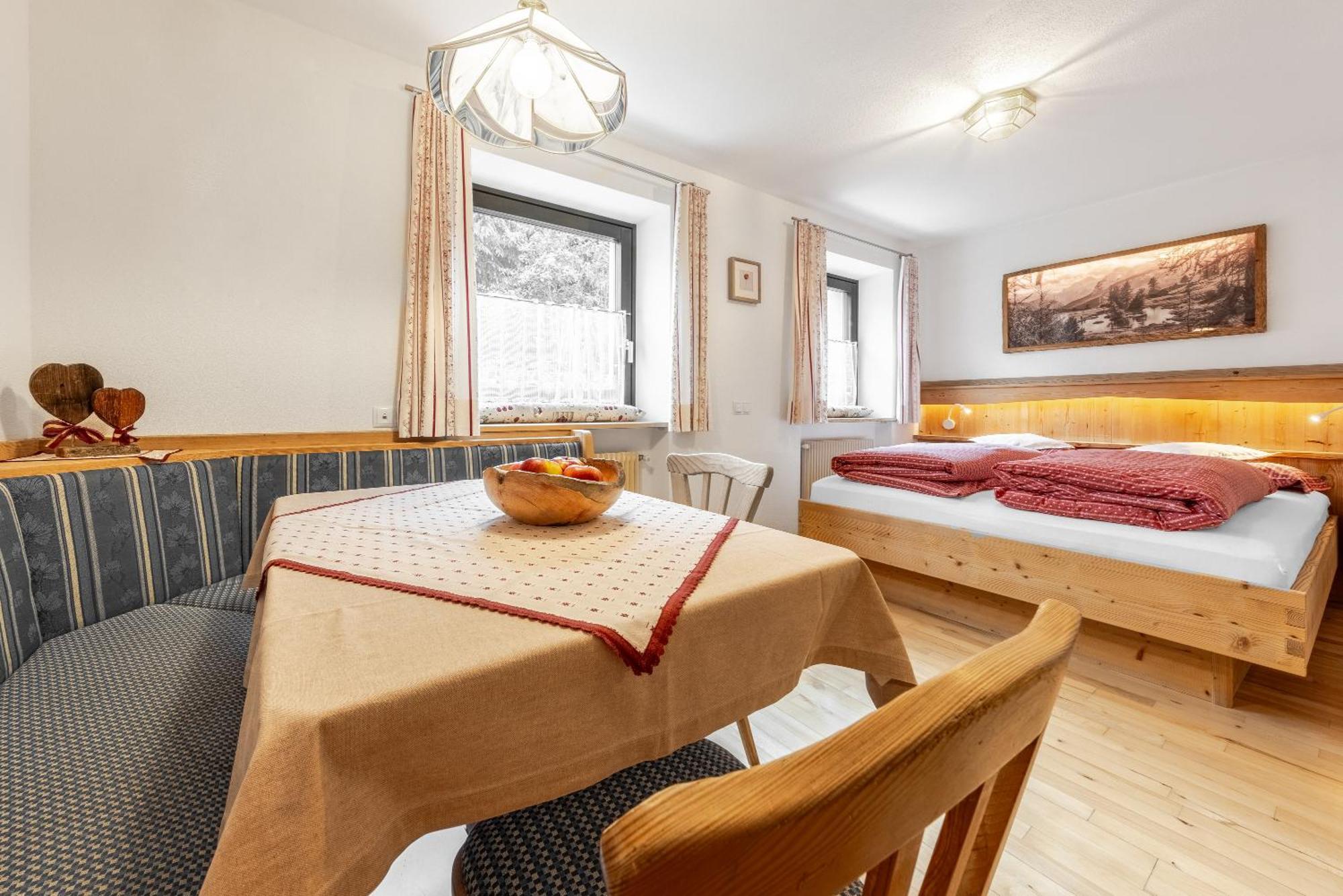 Apartment Ciasa Laoi San Cassiano  Eksteriør bilde