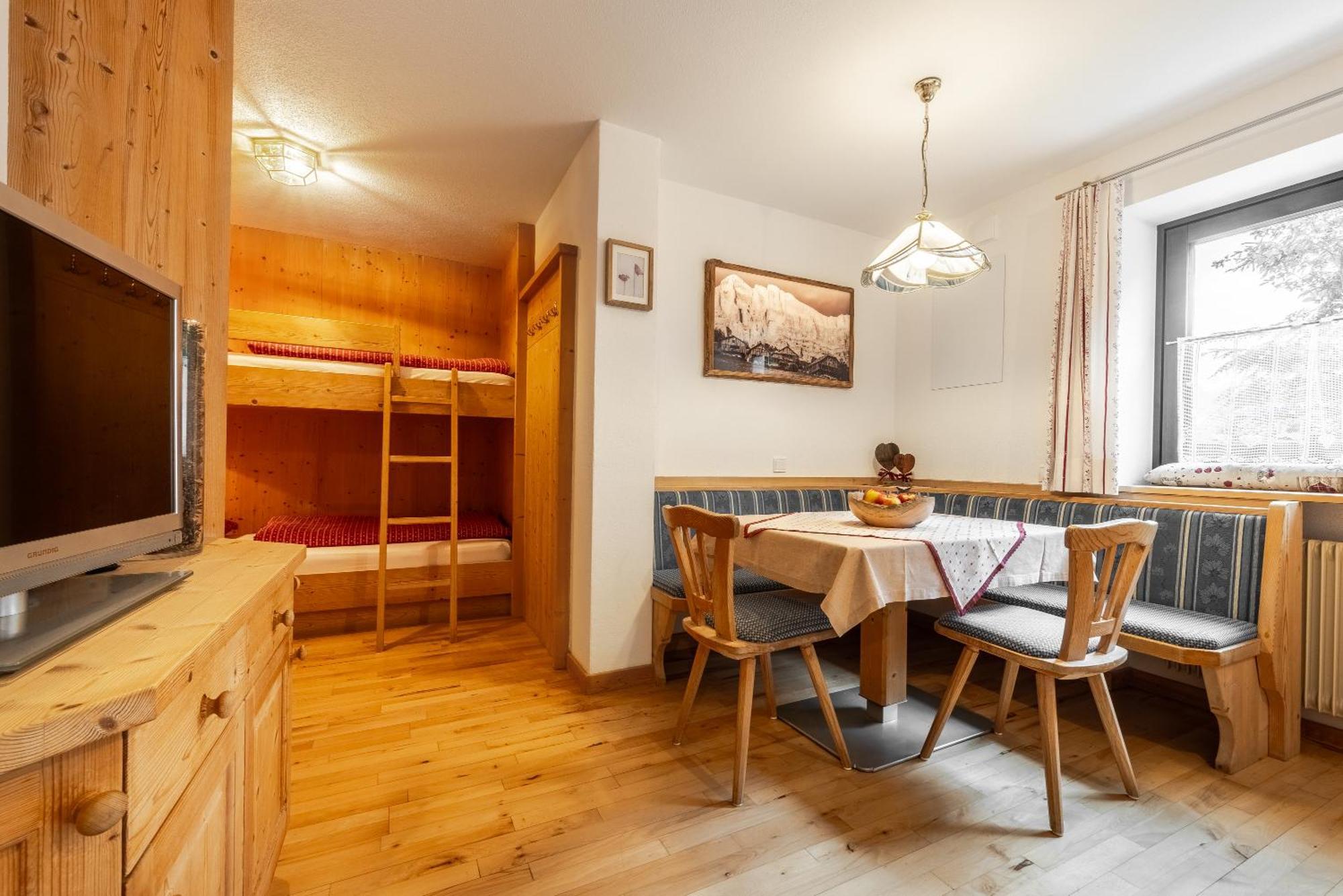 Apartment Ciasa Laoi San Cassiano  Eksteriør bilde