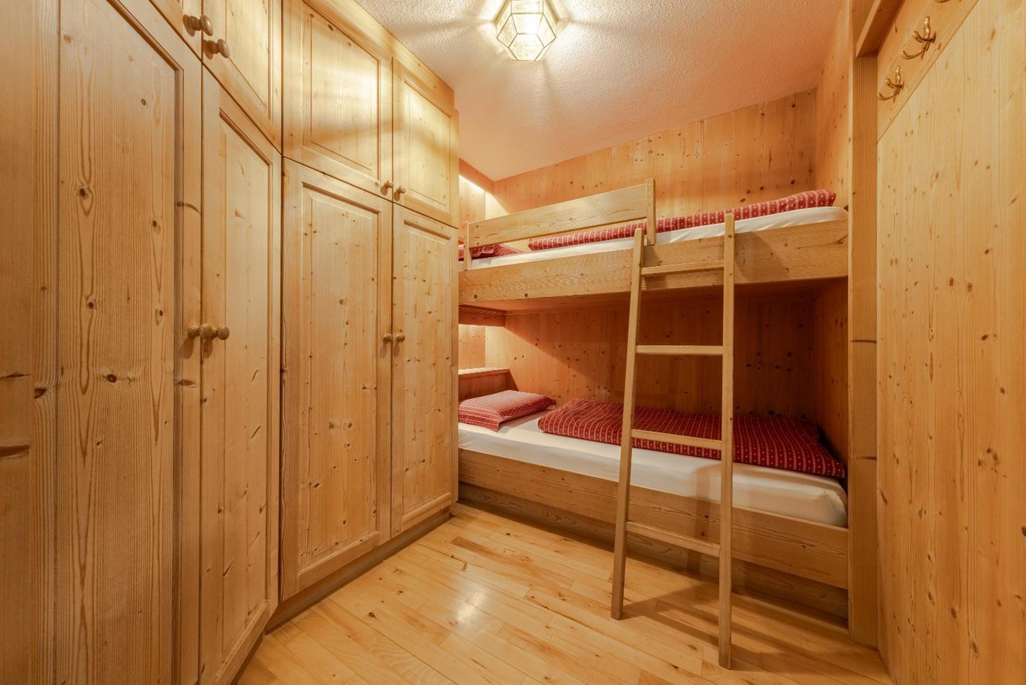 Apartment Ciasa Laoi San Cassiano  Eksteriør bilde