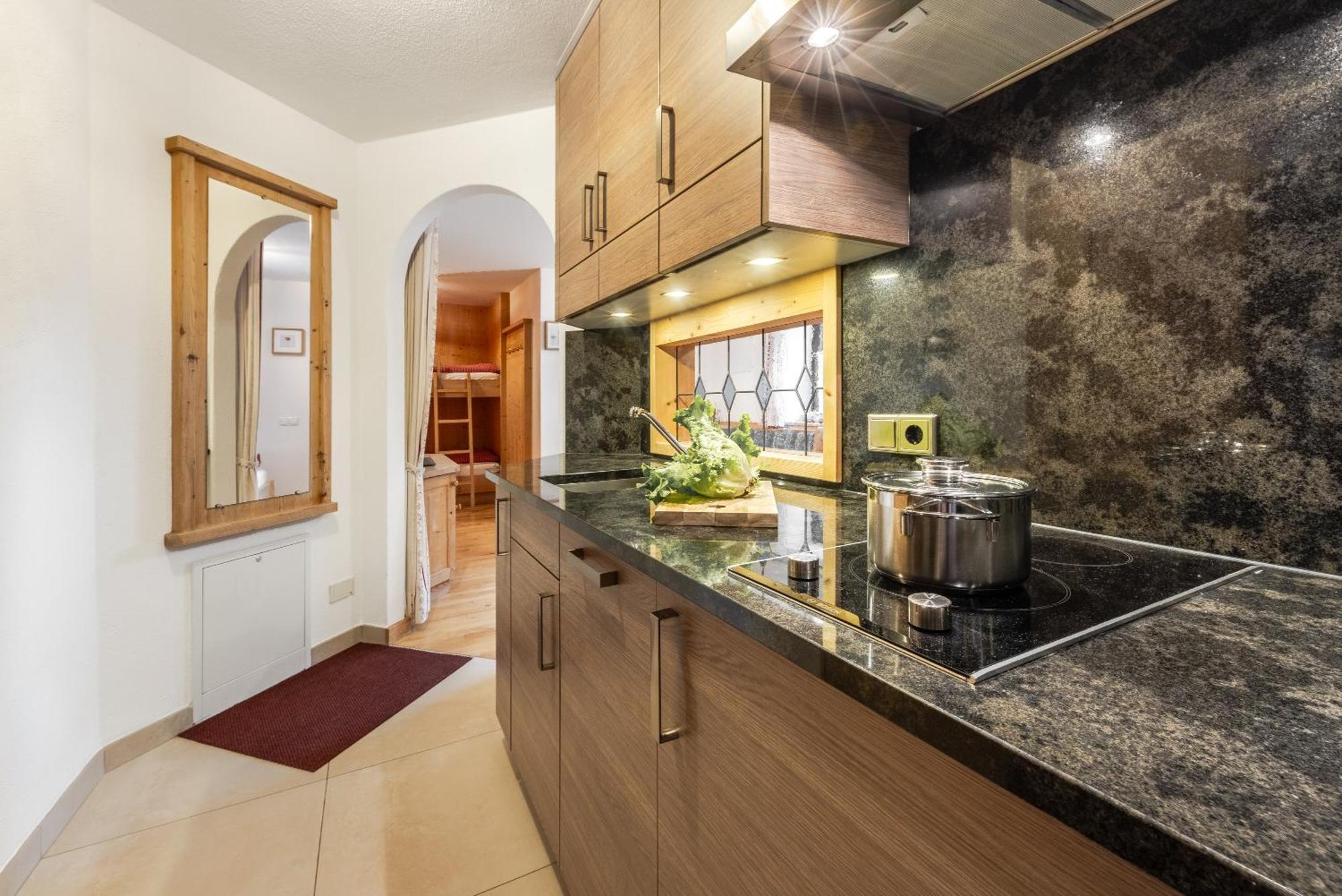 Apartment Ciasa Laoi San Cassiano  Eksteriør bilde