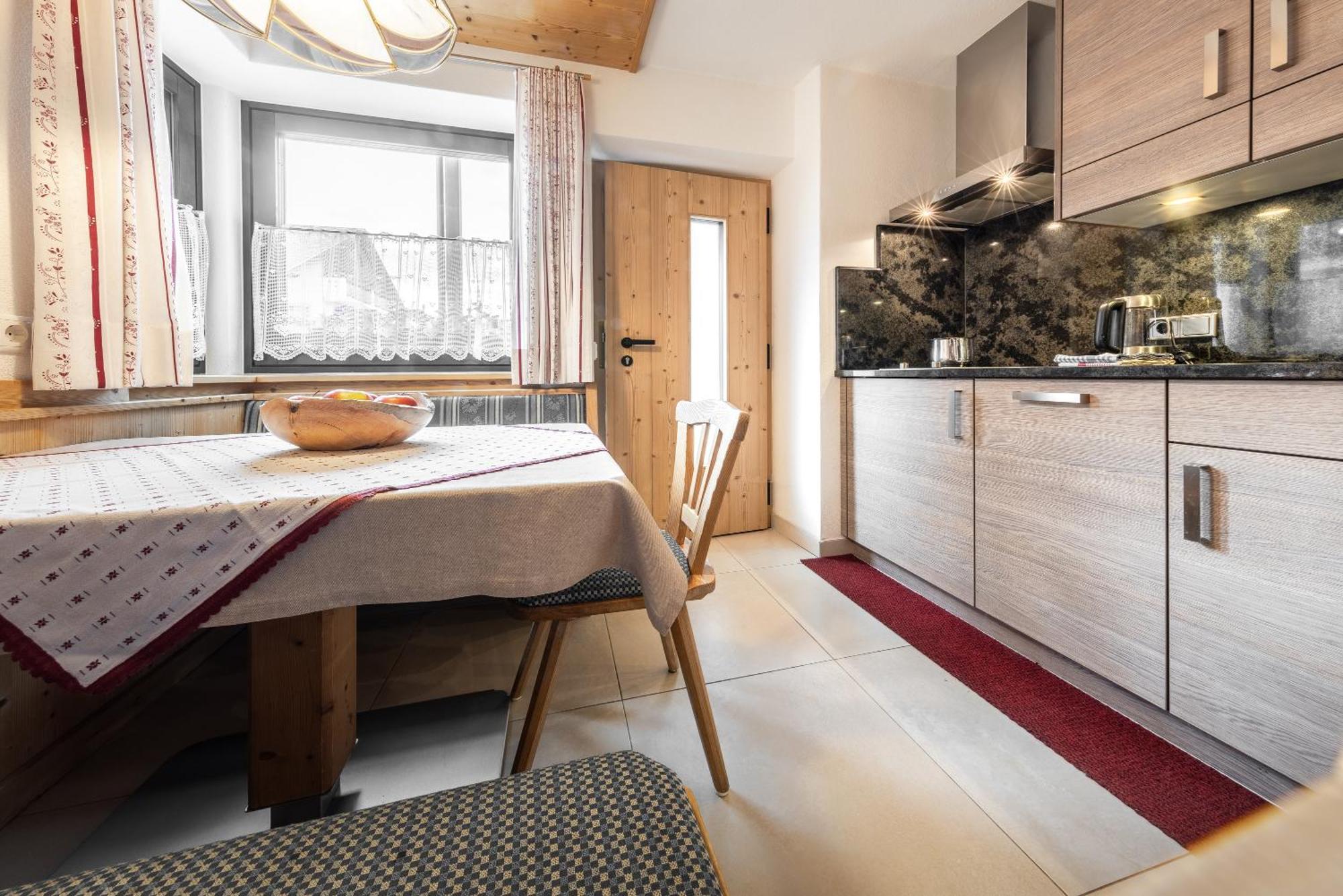 Apartment Ciasa Laoi San Cassiano  Eksteriør bilde